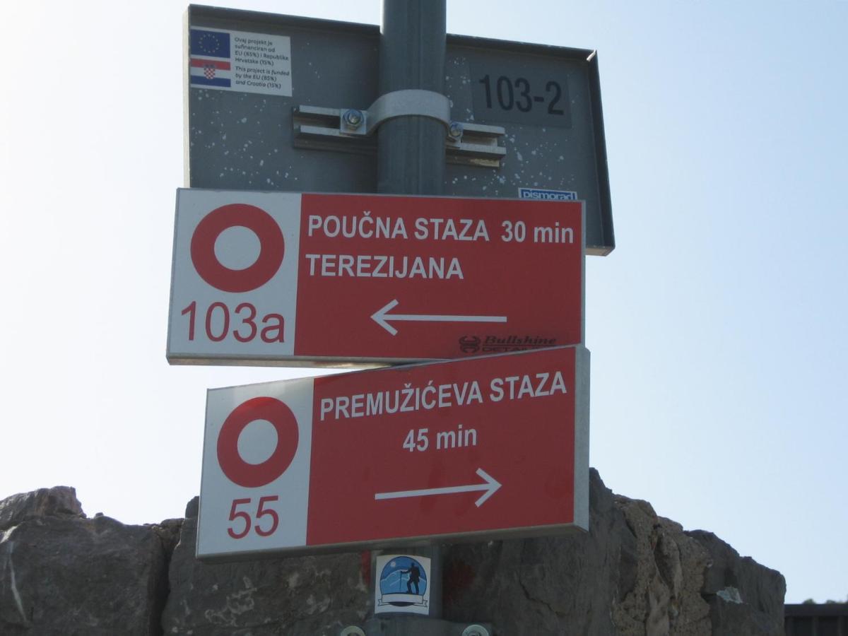 Sobe Za Nocenje Gospic Gospić Exterior foto